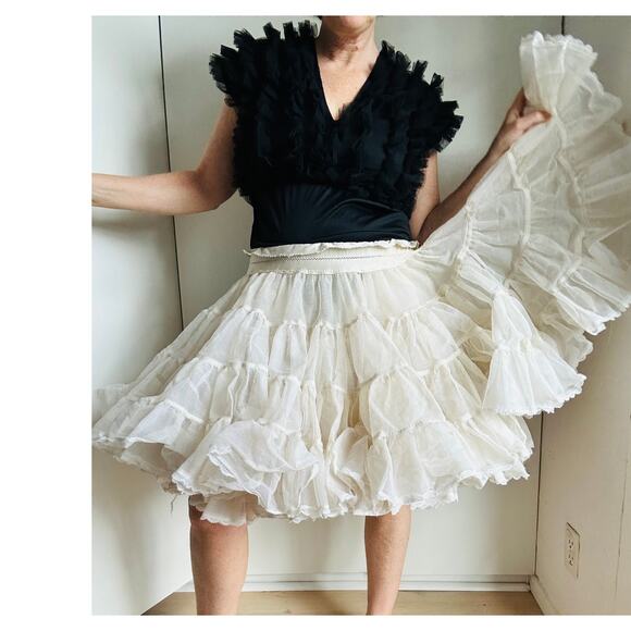VTG  Crinoline Tulle Slip Size M/L Stretchy Waist Off White USA made petticoat - Picture 8 of 10